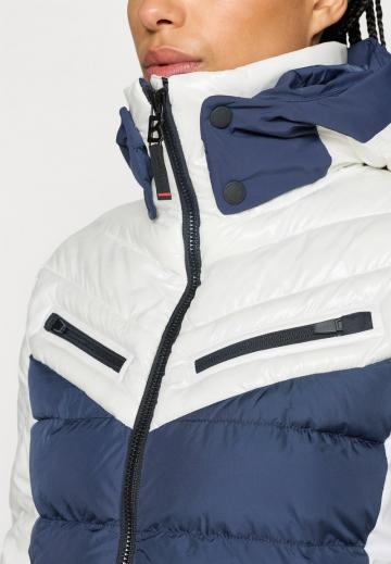 Спортивная куртка