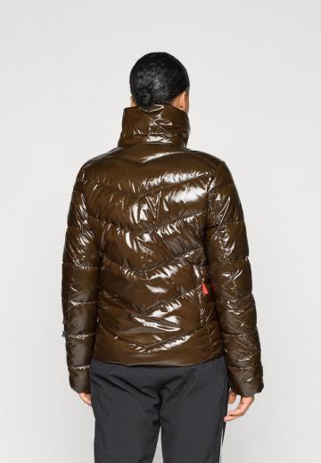 Спортивная куртка