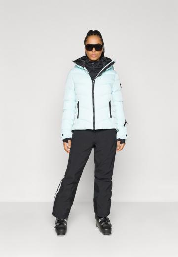 Спортивная куртка