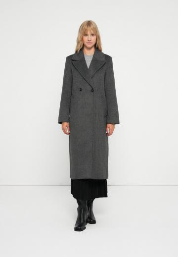 Шерстяное пальто