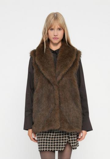 Пуховой жилет