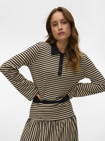 Пуловер с воротником поло