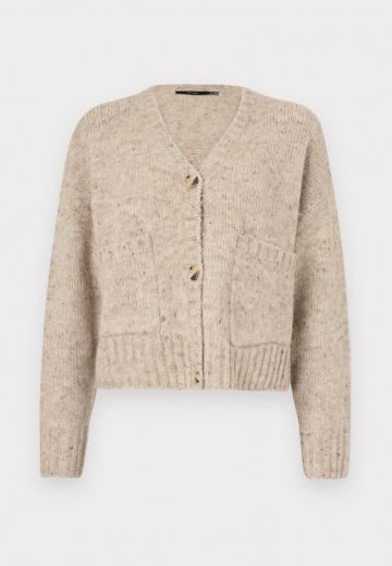 Жаккардовая вязаная кофта
