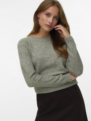 Пуловер в полоску