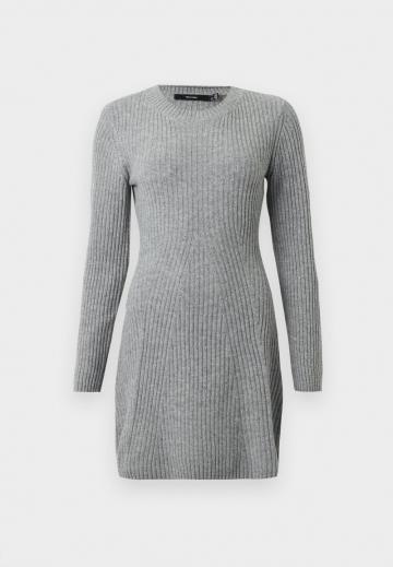 Вязаное платье