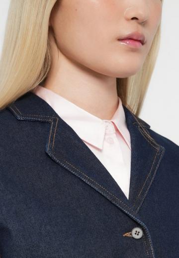 Джинсовая куртка