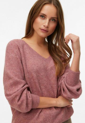 Пуловер с вырезом V