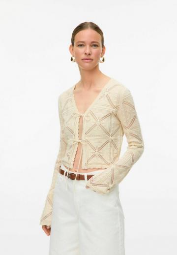 Вязаная кофта