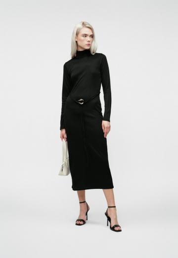 Вязаное платье