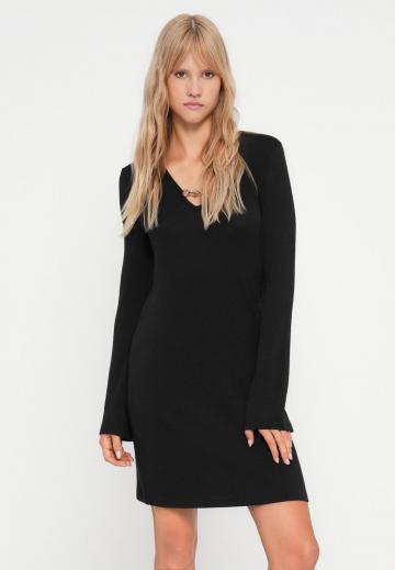 Вязаное платье