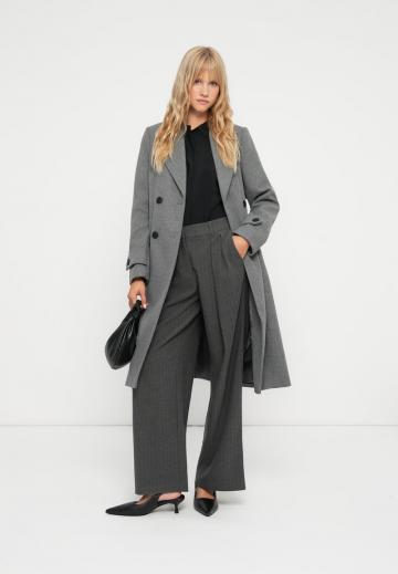 Шерстяное пальто