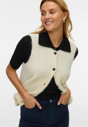 Джинсовая жилетка