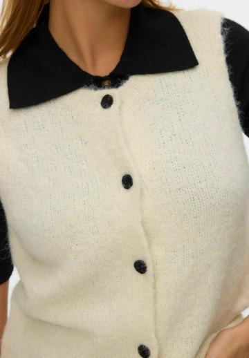 Джинсовая жилетка