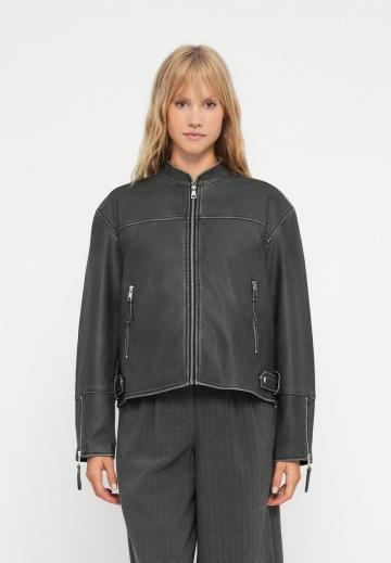 Кожаная куртка