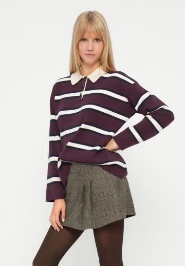 Пуловер с воротником поло