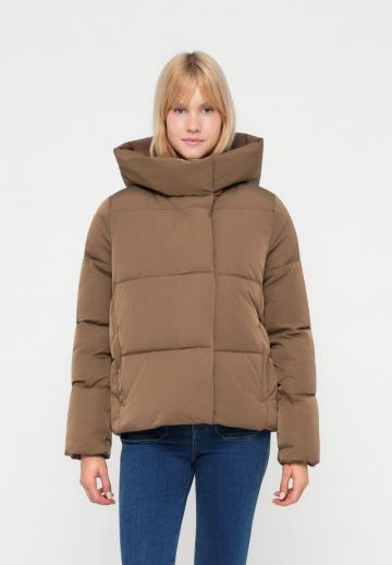 Зимняя куртка