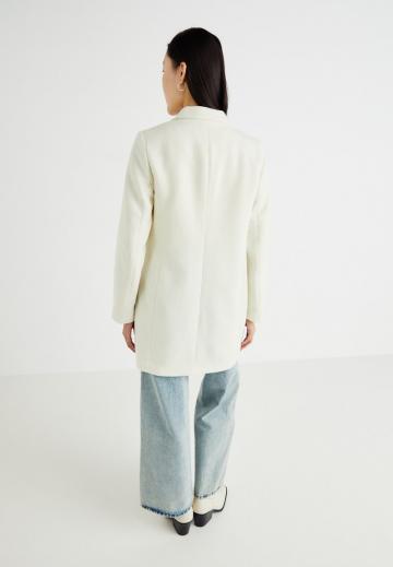 Шерстяное пальто