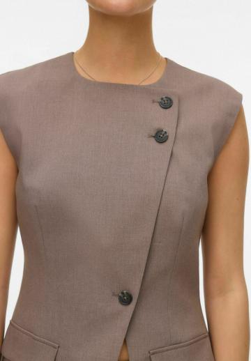 Джинсовая жилетка