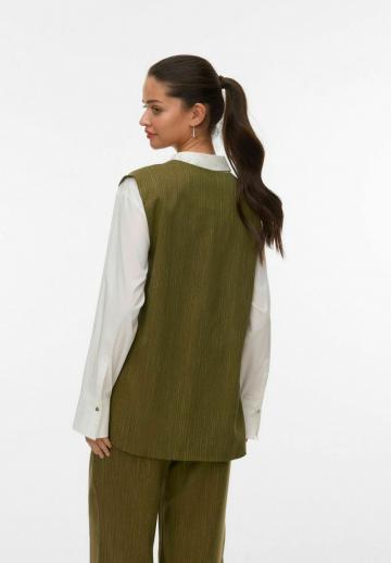 Длинный жилет