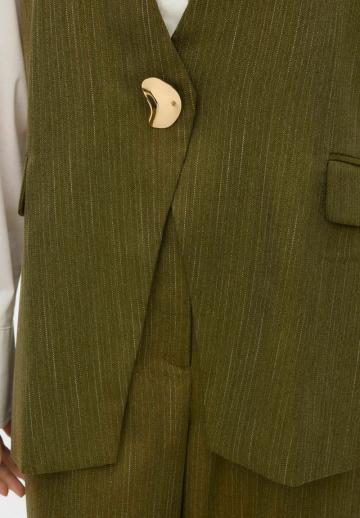 Длинный жилет