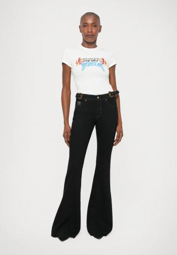 Клешеные джинсы