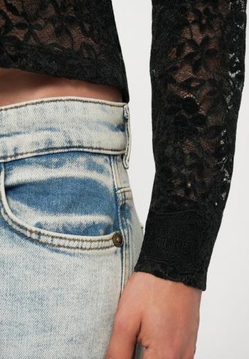 Кружевная блузка