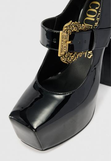 Туфли на высоком каблуке