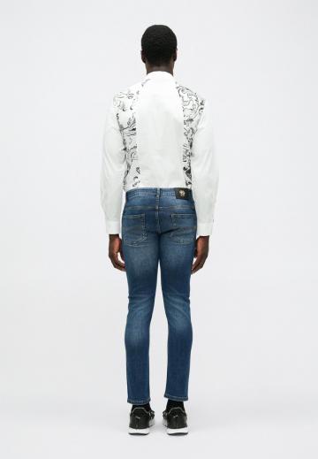 Узкие джинсы