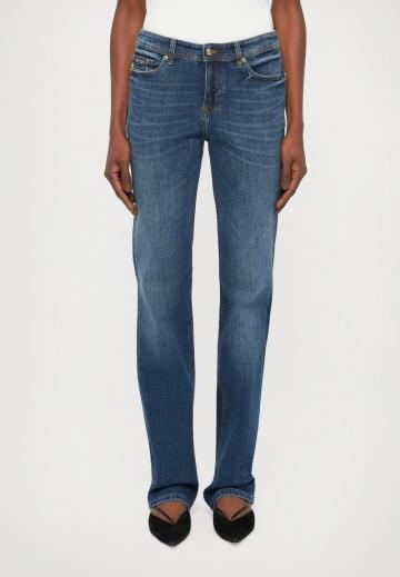 Джинсы