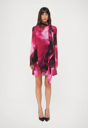 Короткое платье