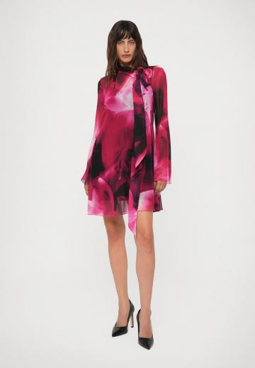 Короткое платье