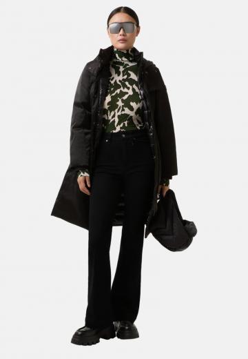 Клешеные джинсы