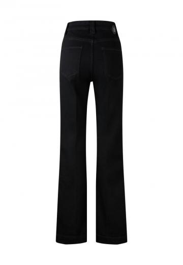 Клешеные джинсы