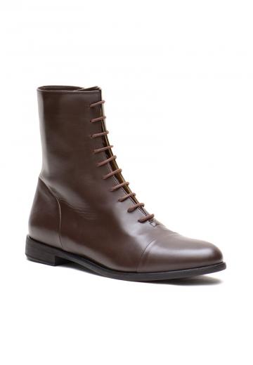 Ботинки на шнуровке