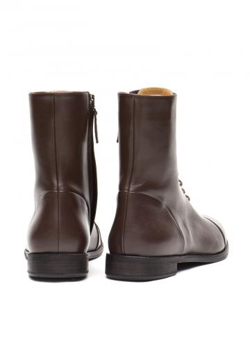 Ботинки на шнуровке