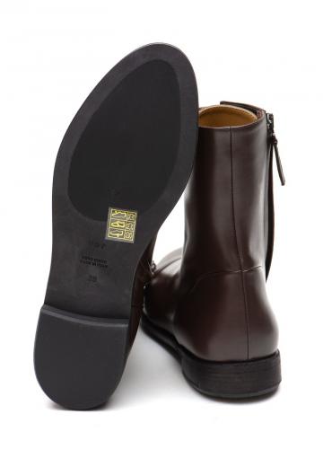 Ботинки на шнуровке