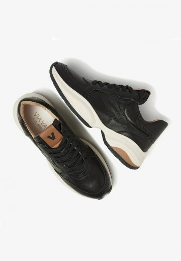 Гандбольные кроссовки