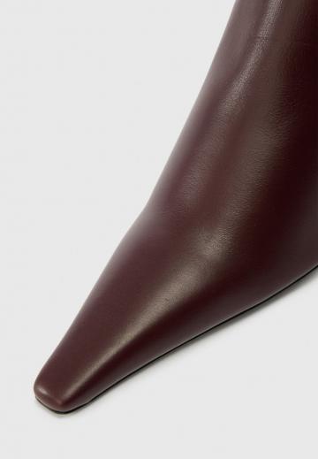 Высокие сапоги