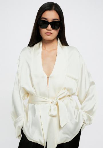 Атласная блузка