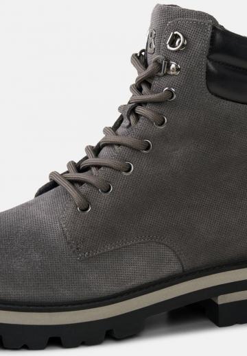 Зимние ботинки