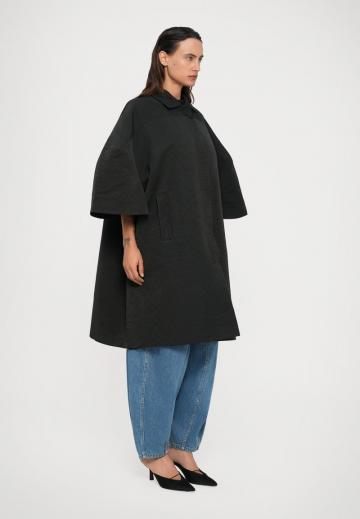 Короткое пальто