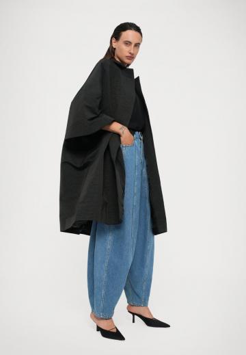 Короткое пальто