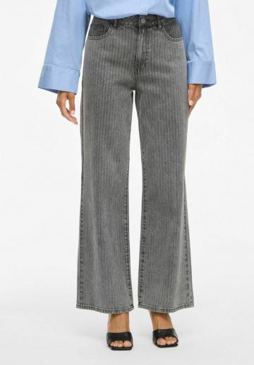 Клешеные джинсы
