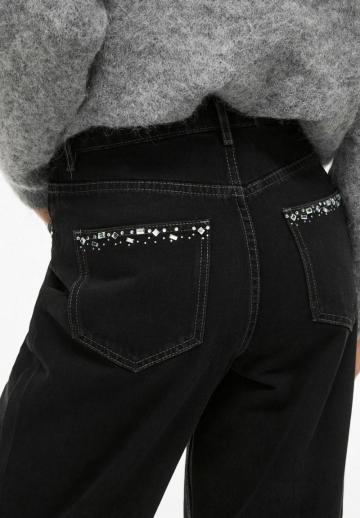 Клешеные джинсы