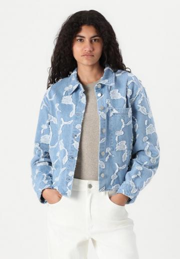 Джинсовая куртка