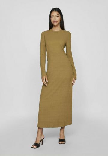 Вязаное платье