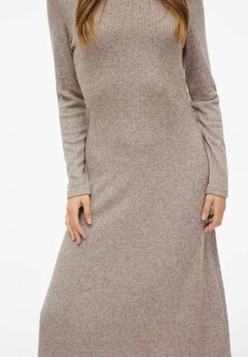Вязаное платье