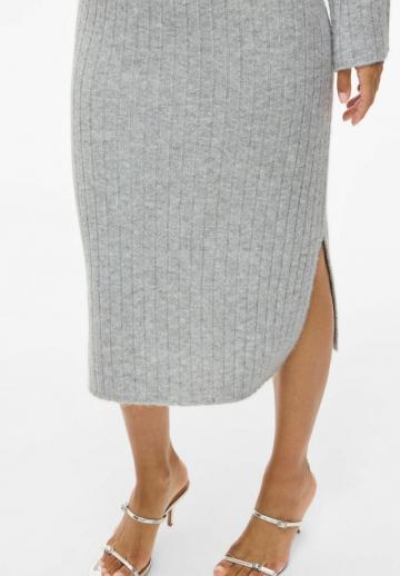 Вязаное платье