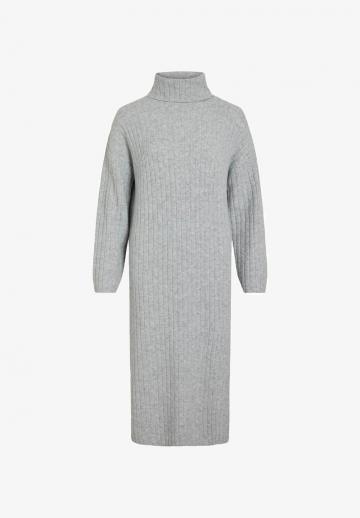 Вязаное платье