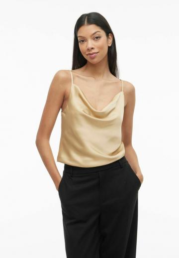 Топ на бретельках